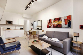 Intimate Apartment with Air Conditioner & Jacuzzi 2BR 6P Montmartre
